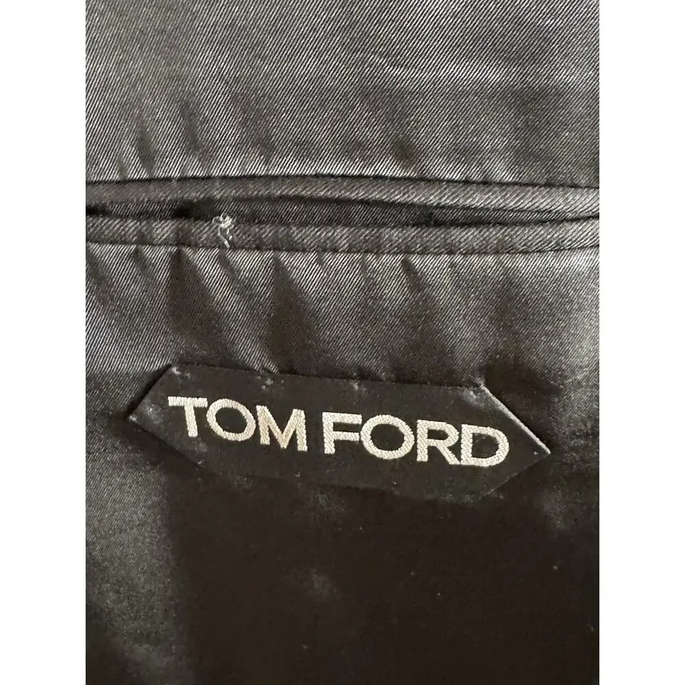 Tom Ford Black Wool Atticus 2 Piece Suit Peak Lapels 58R 48R US 40x30 EUC